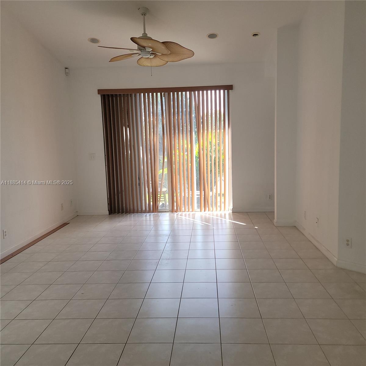 INVERRARY VILLAGE - Residential Lease