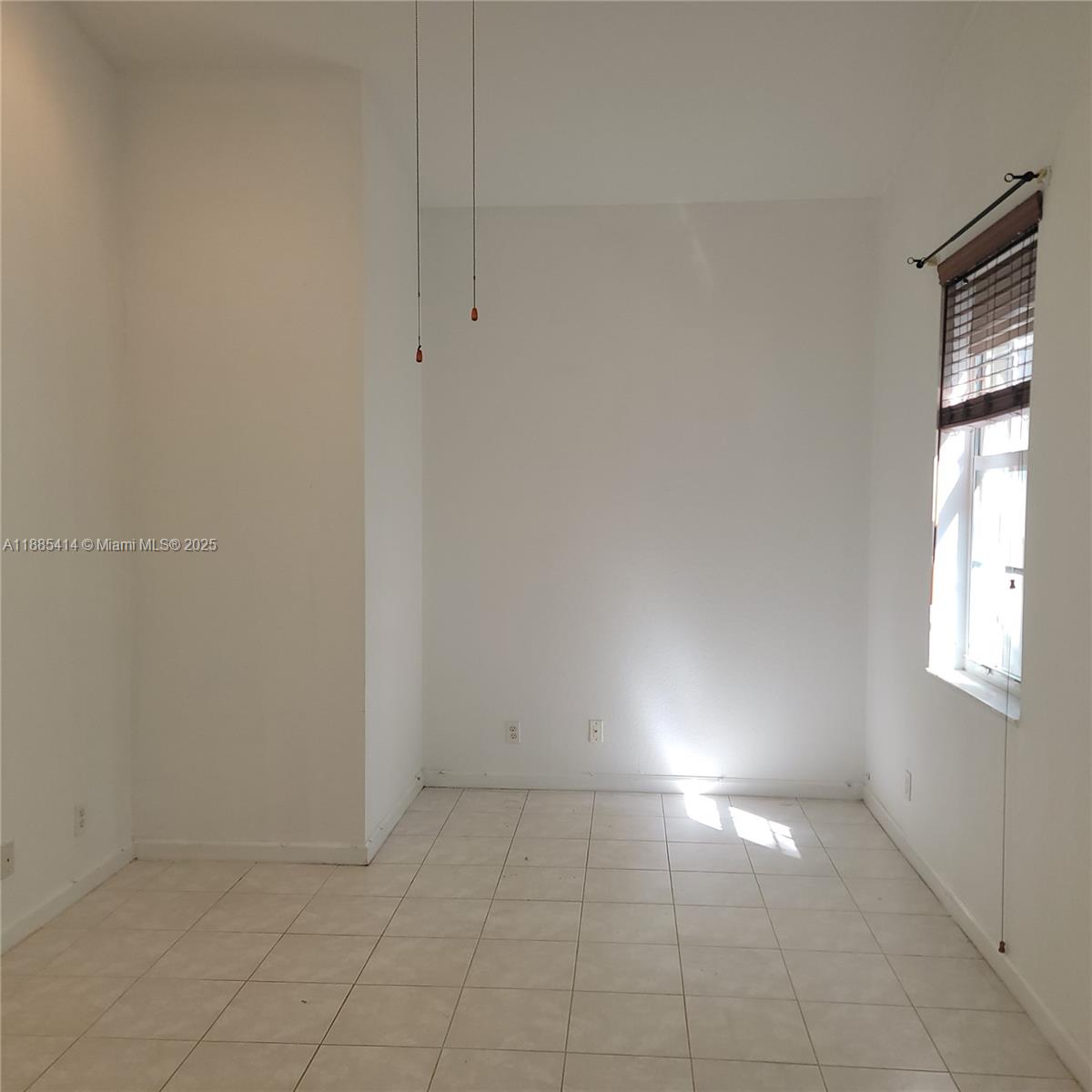 INVERRARY VILLAGE - Residential Lease