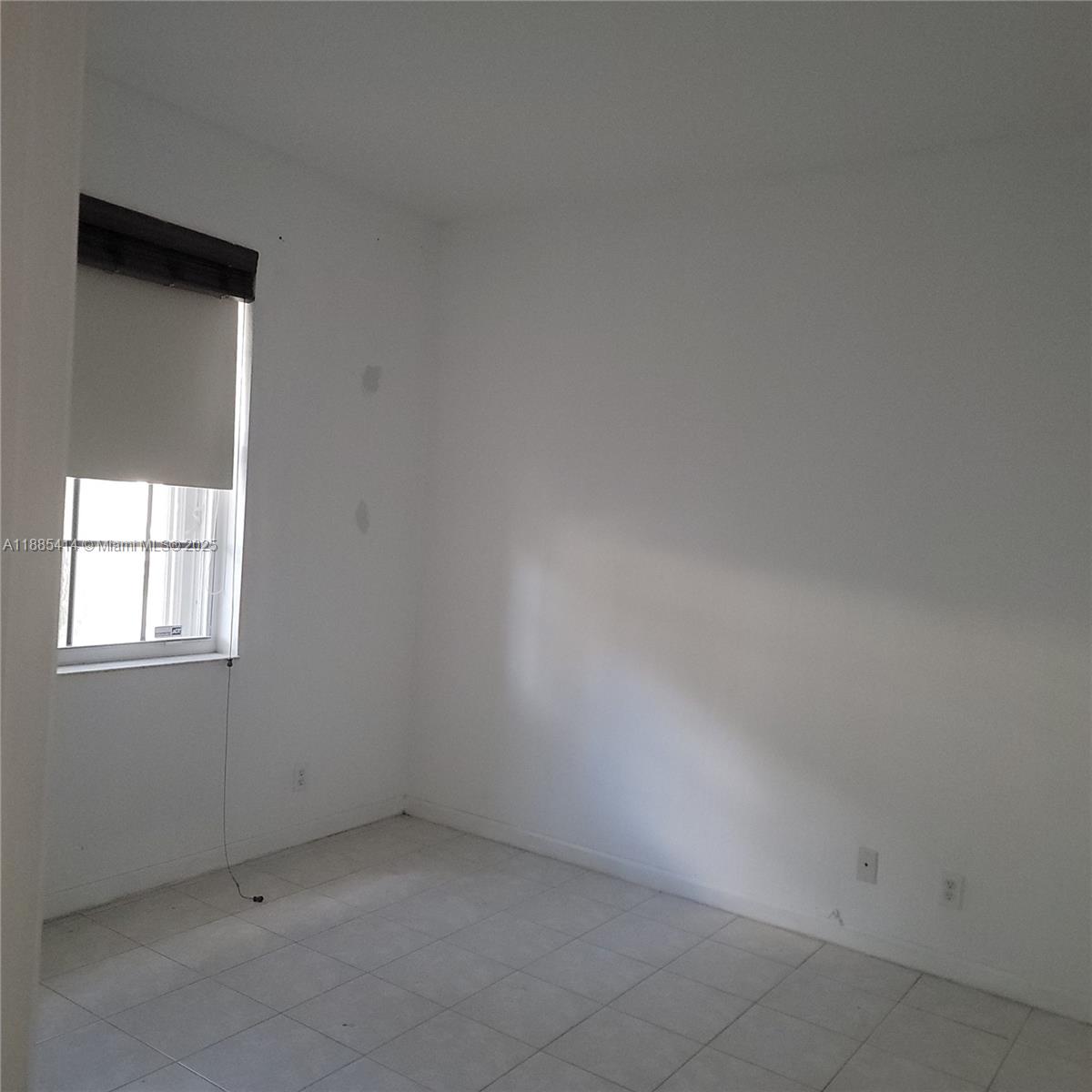 INVERRARY VILLAGE - Residential Lease