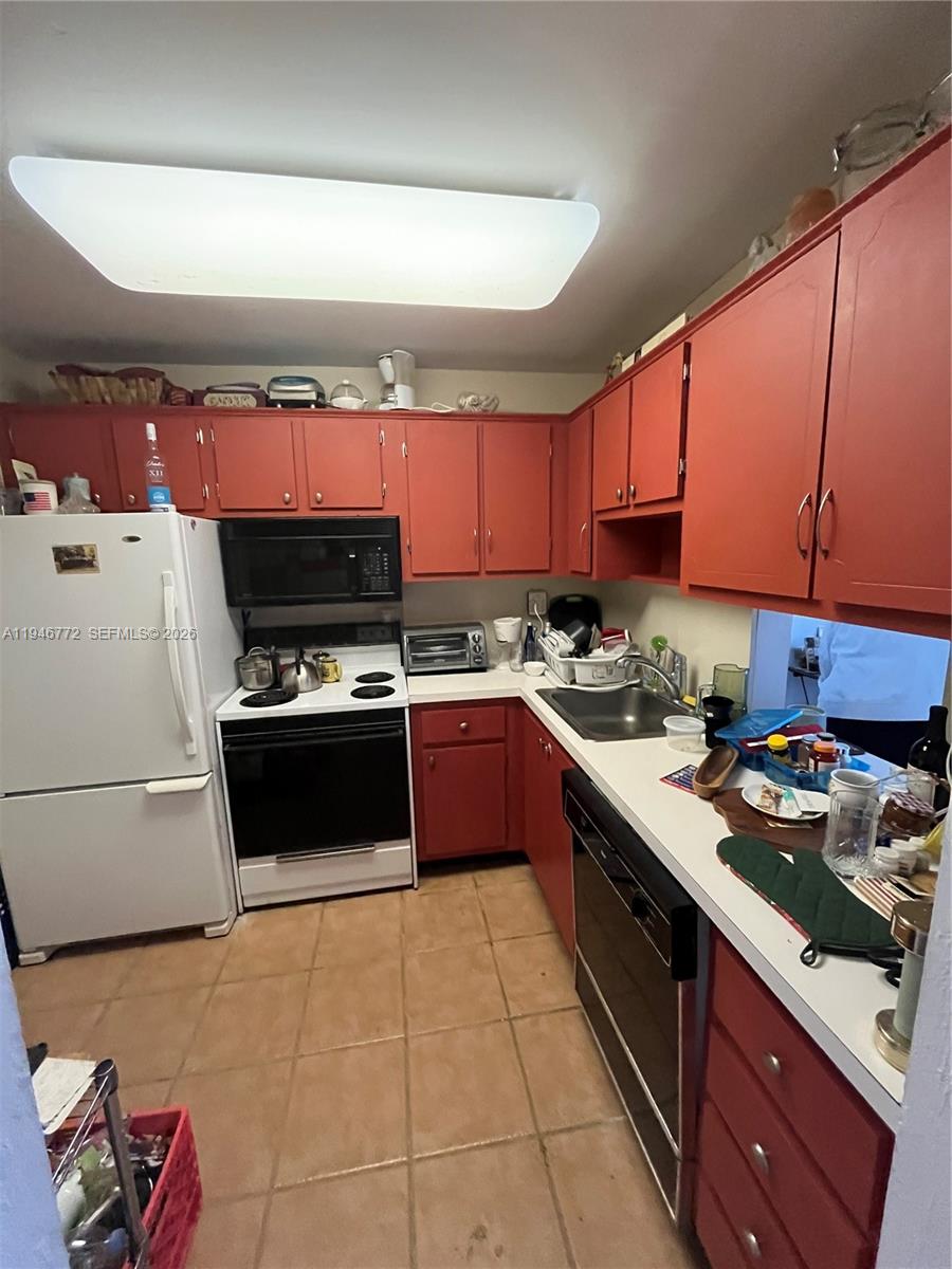 KEYSTONE BAY CONDO - Residential