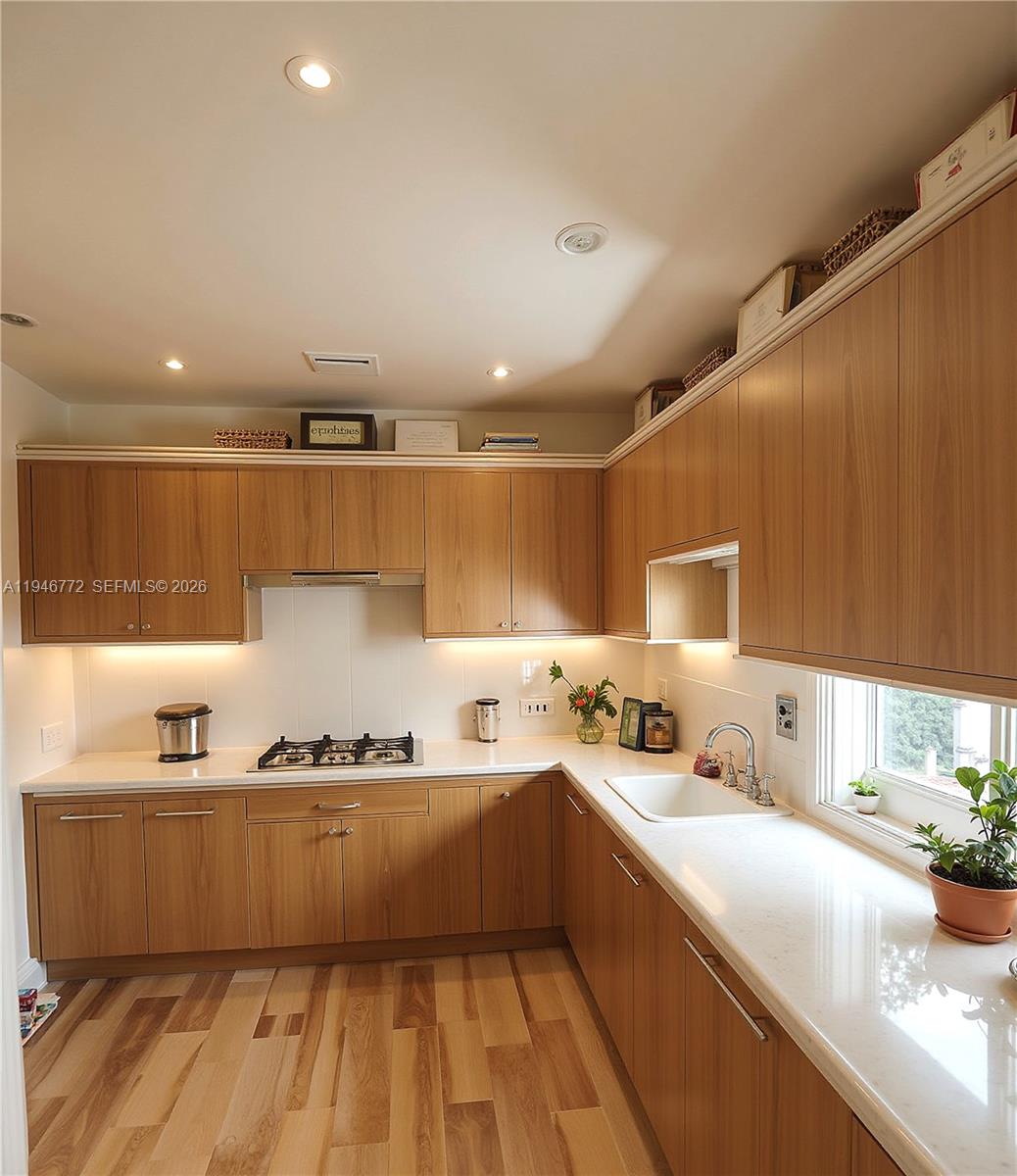 KEYSTONE BAY CONDO - Residential