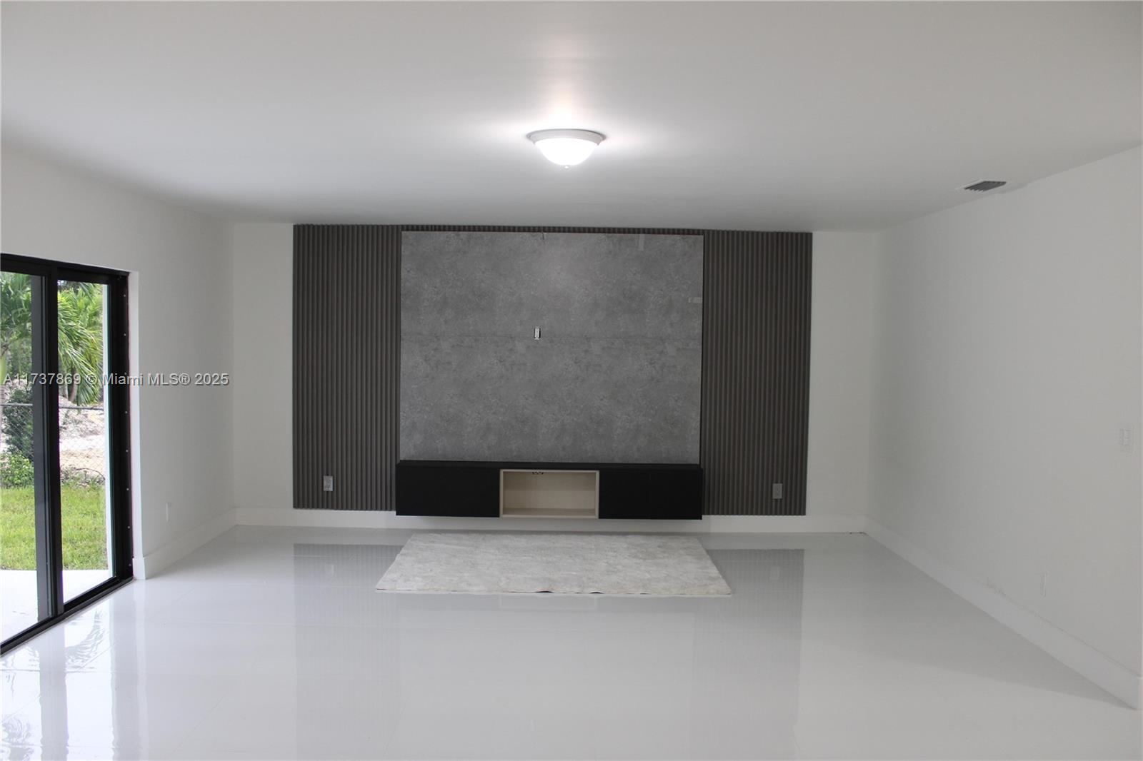 KENDALL SUNSET HOMES - Residential