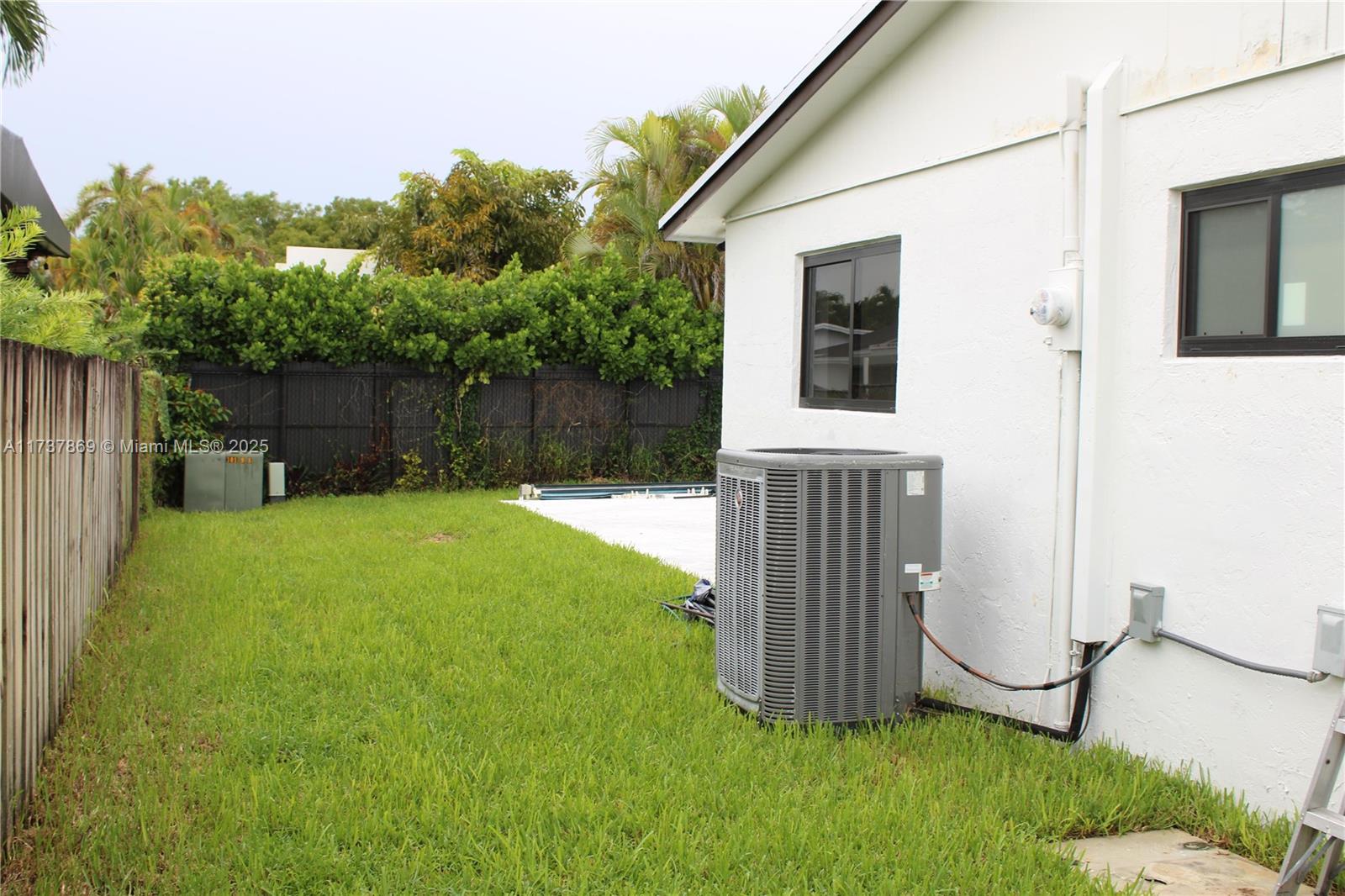 KENDALL SUNSET HOMES - Residential