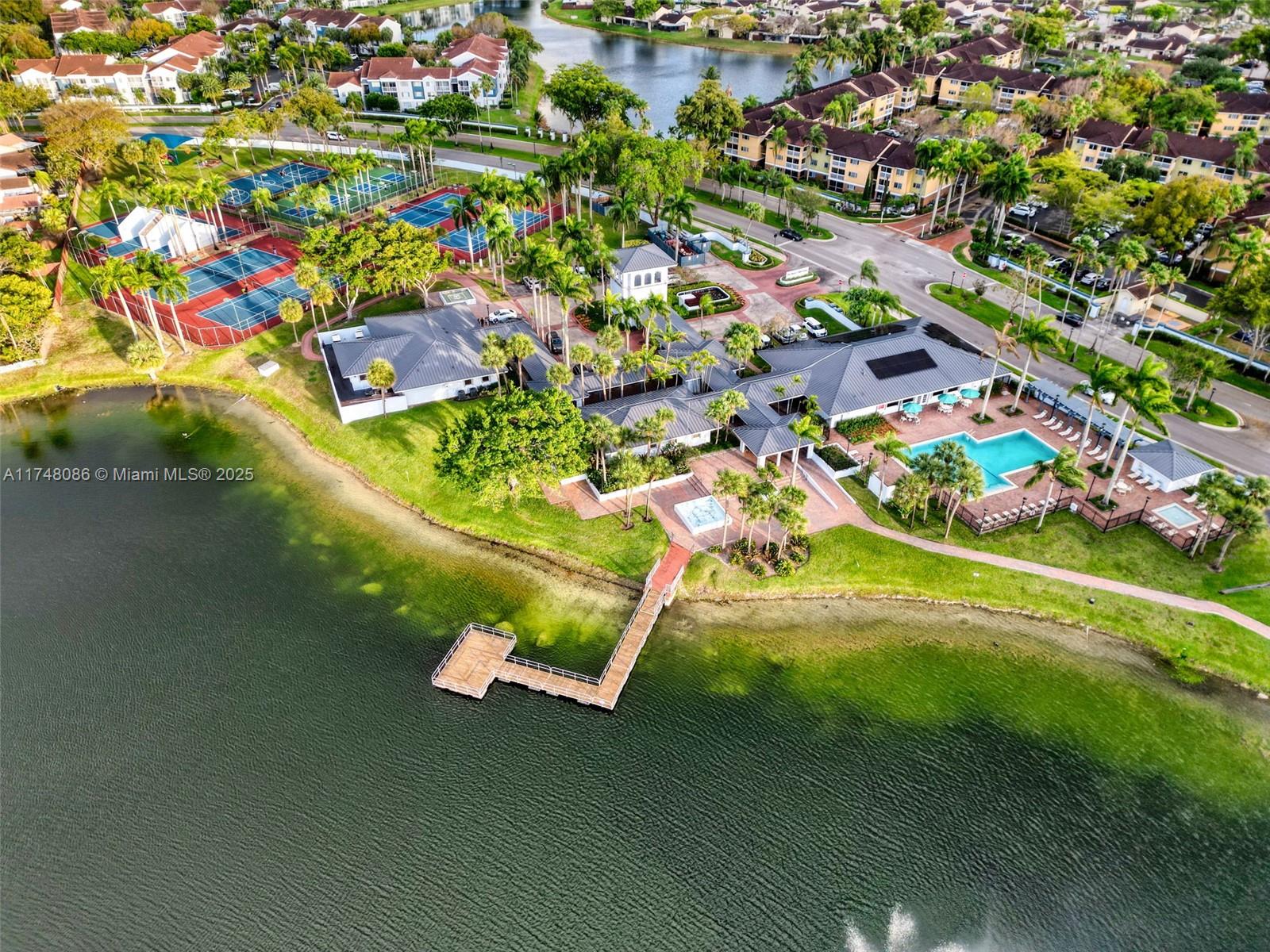 MOORS POINTE CONDO - Residential