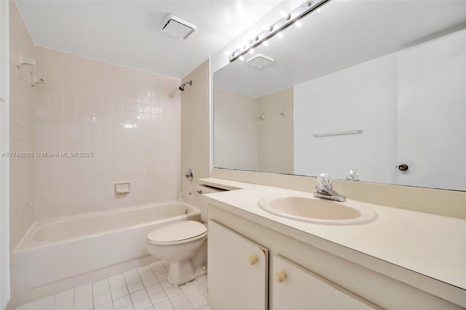 MOORS POINTE CONDO - Residential