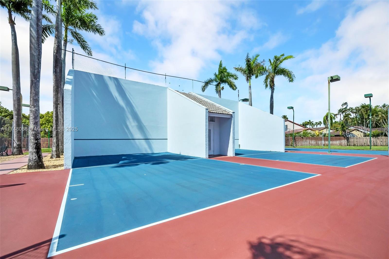 MOORS POINTE CONDO - Residential