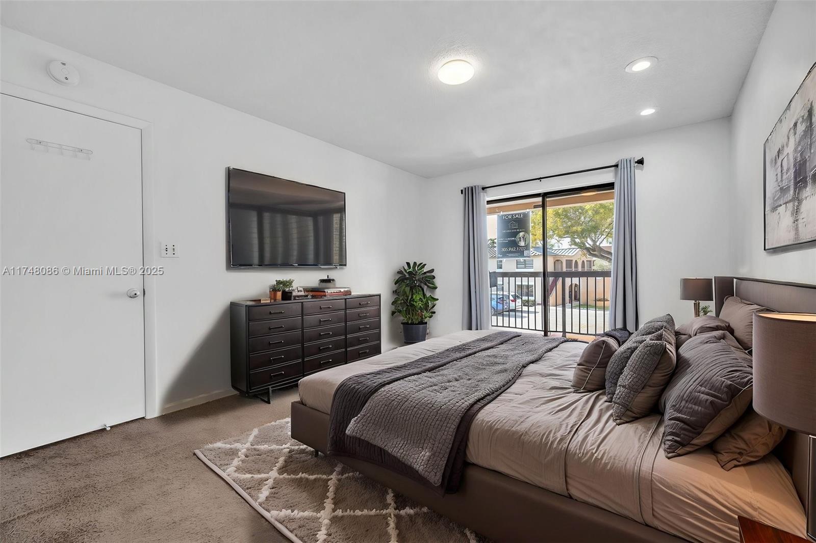 MOORS POINTE CONDO - Residential