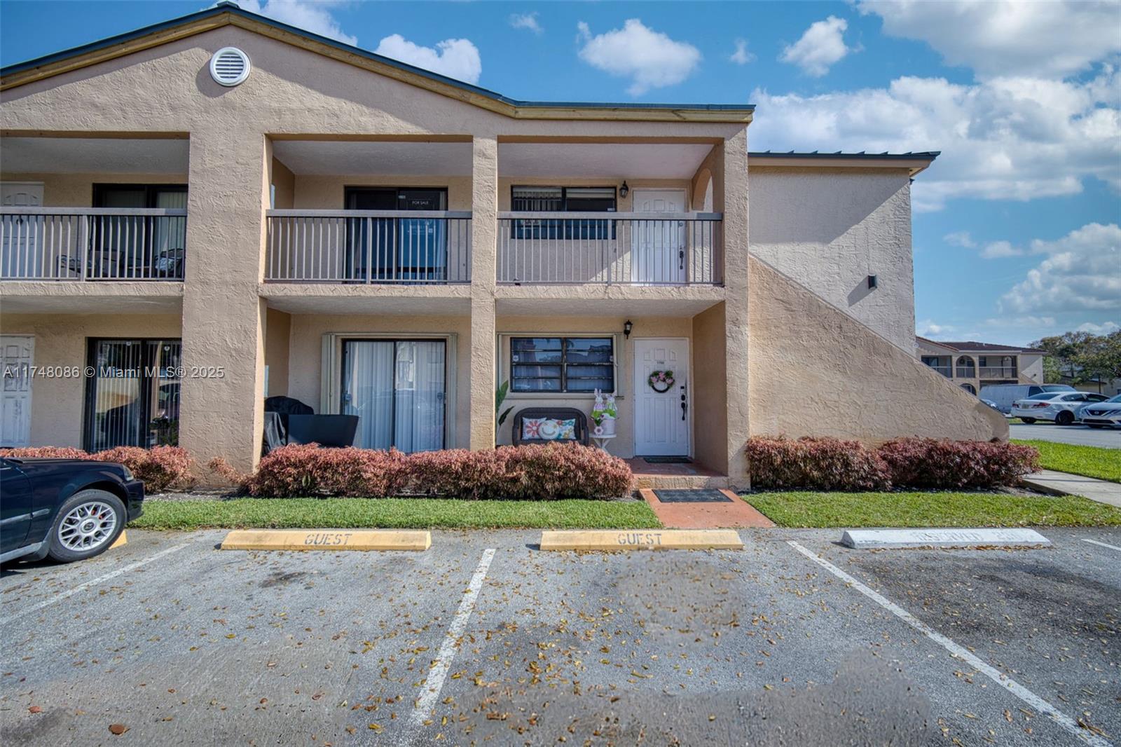 MOORS POINTE CONDO - Residential