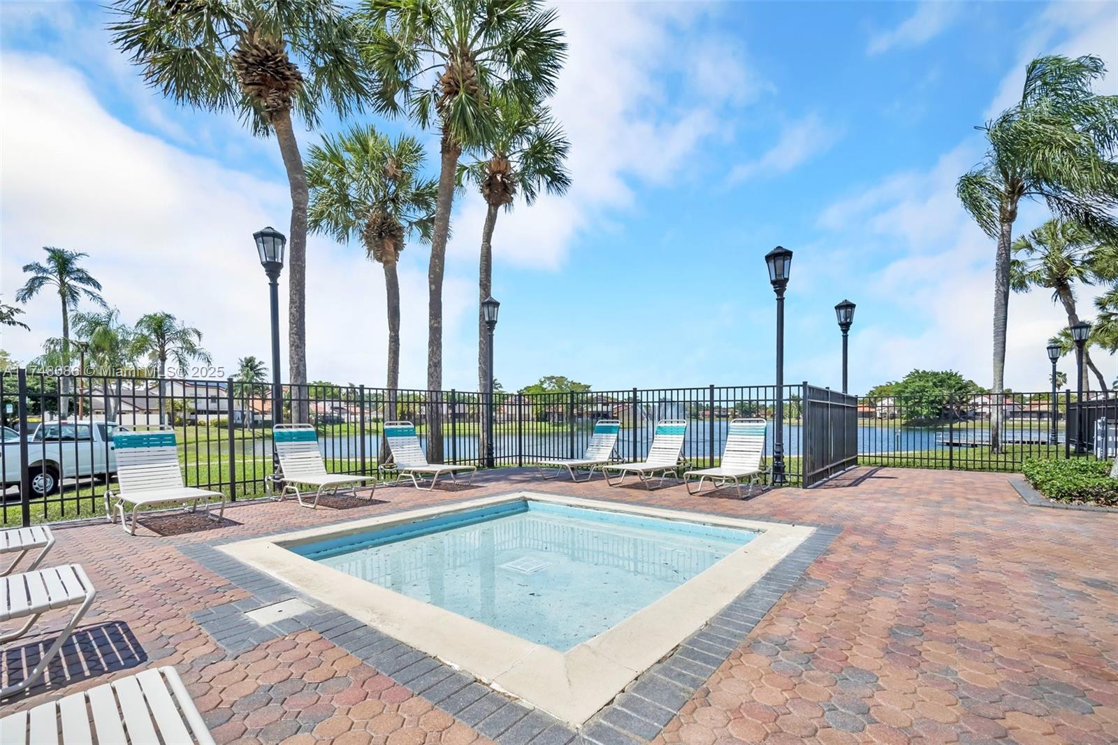 MOORS POINTE CONDO - Residential