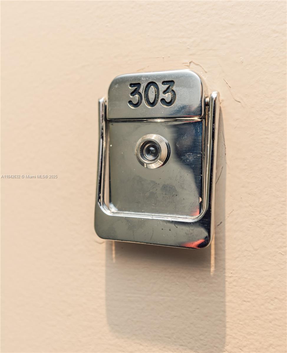 THE YACHT CLUB AT AVENTURA - Residential Lease