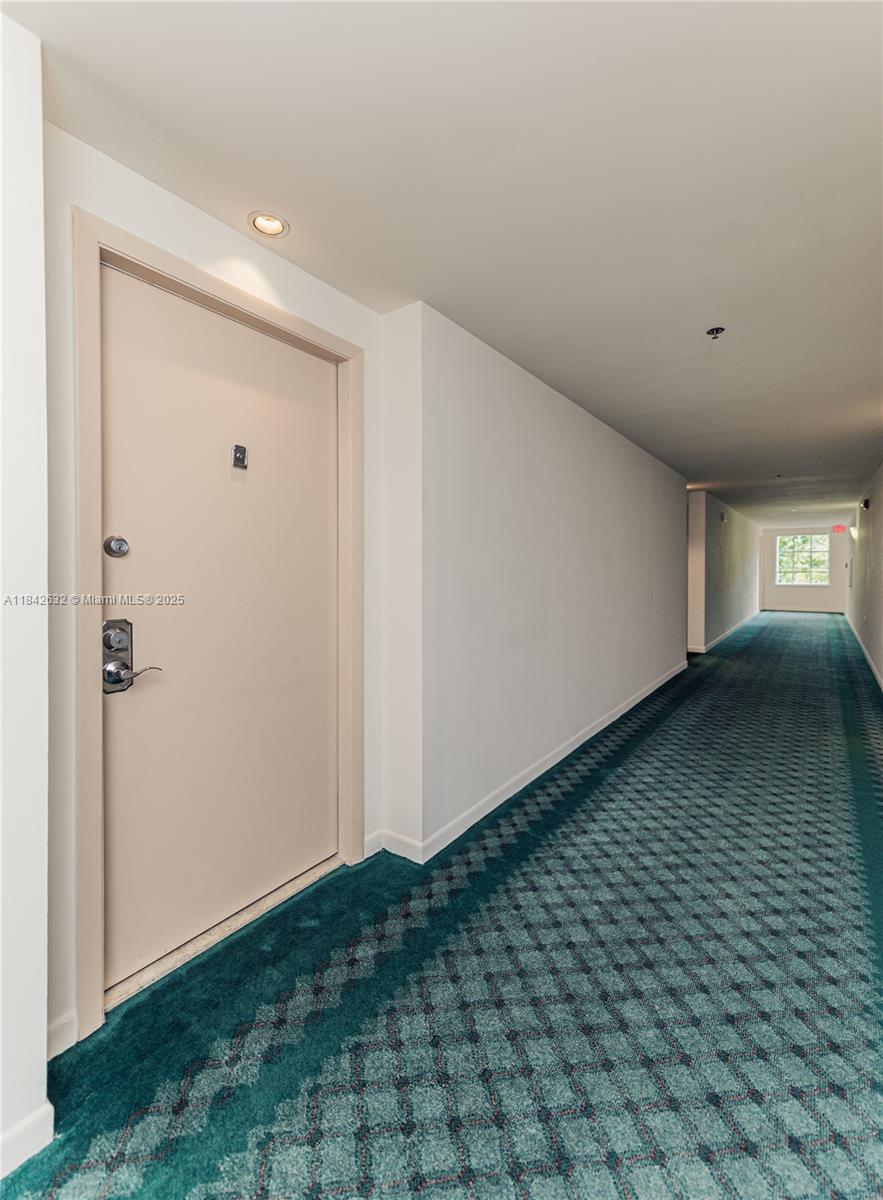 THE YACHT CLUB AT AVENTURA - Residential Lease