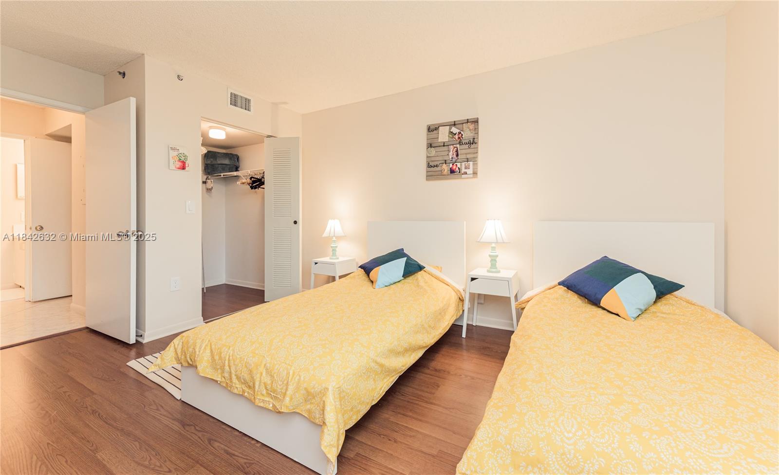 THE YACHT CLUB AT AVENTURA - Residential Lease