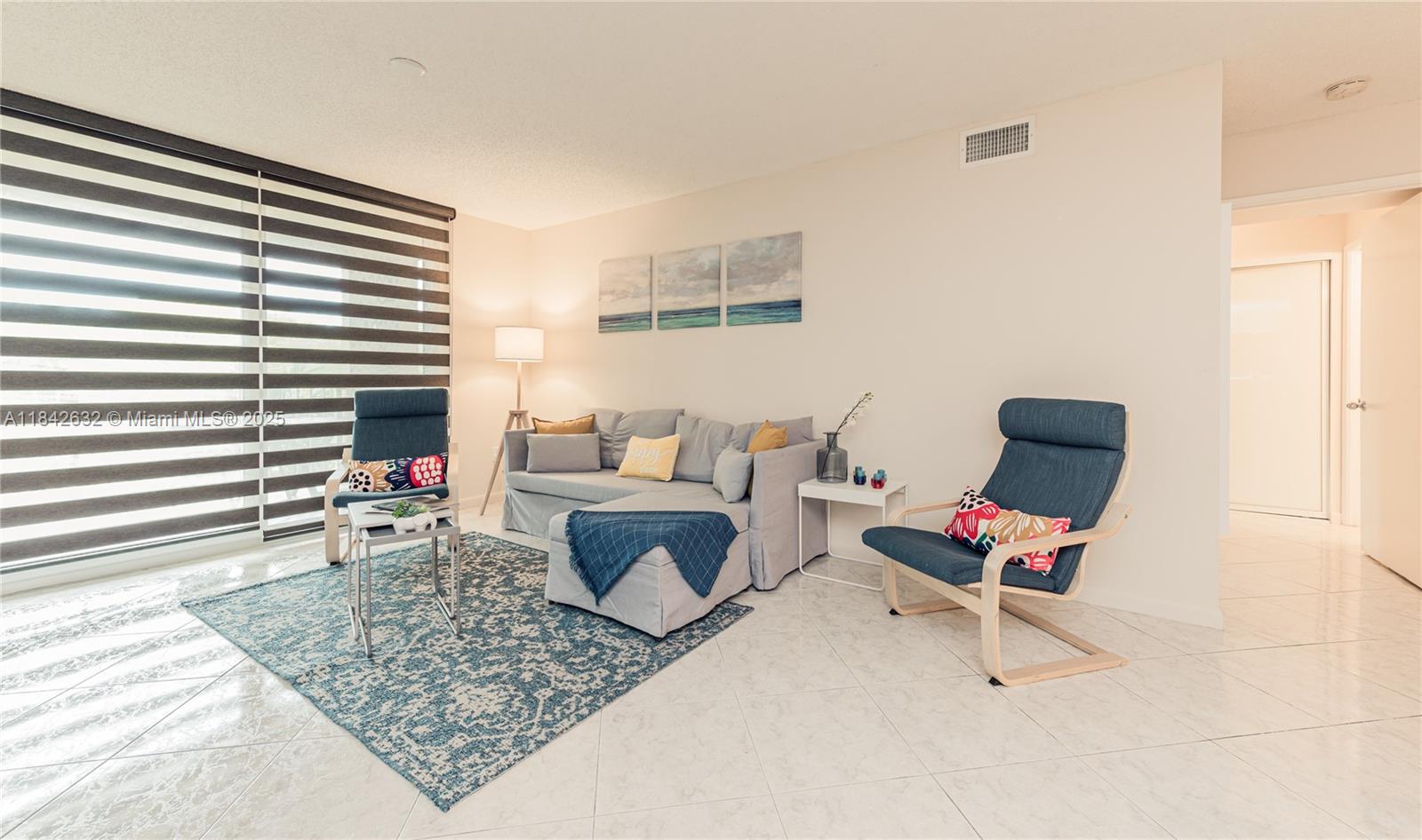 THE YACHT CLUB AT AVENTURA - Residential Lease