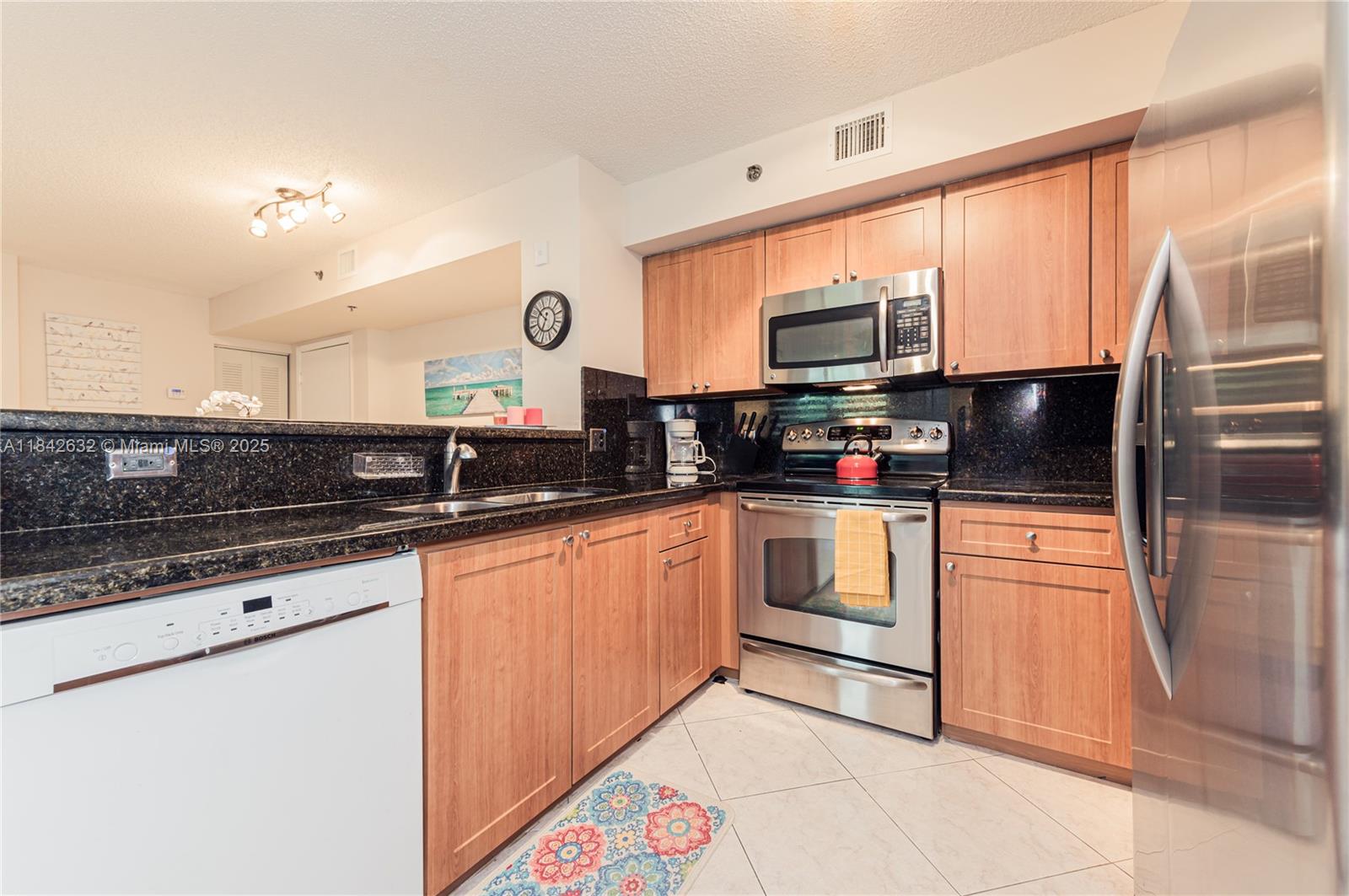 THE YACHT CLUB AT AVENTURA - Residential Lease