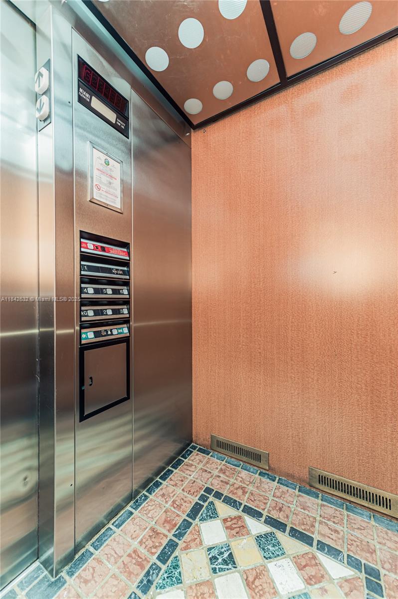 THE YACHT CLUB AT AVENTURA - Residential Lease