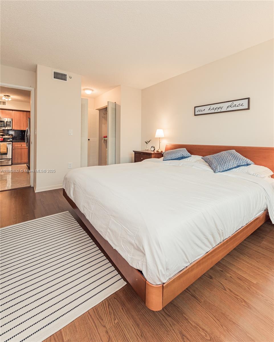 THE YACHT CLUB AT AVENTURA - Residential Lease