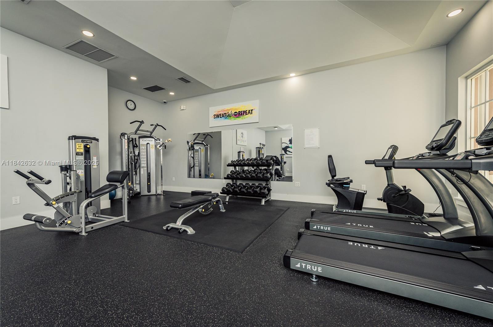 THE YACHT CLUB AT AVENTURA - Residential Lease