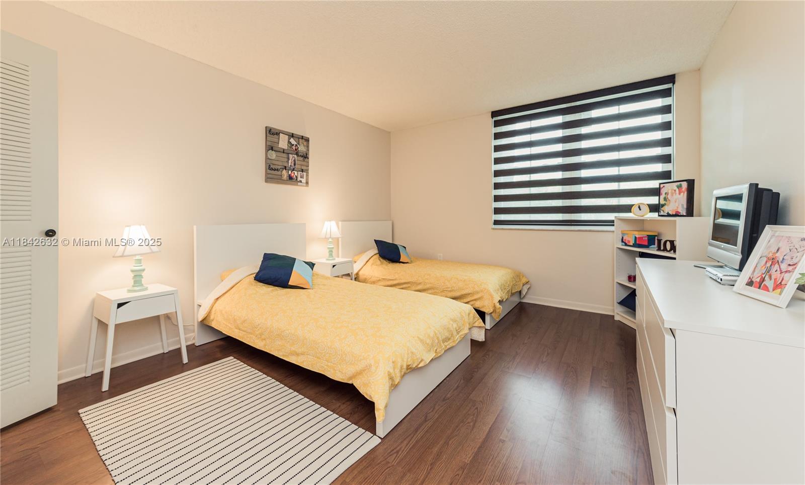 THE YACHT CLUB AT AVENTURA - Residential Lease