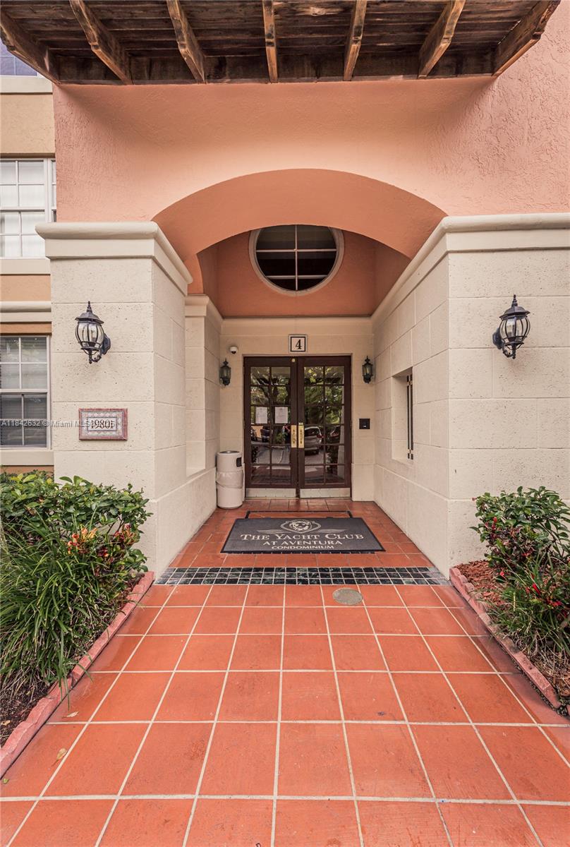 THE YACHT CLUB AT AVENTURA - Residential Lease