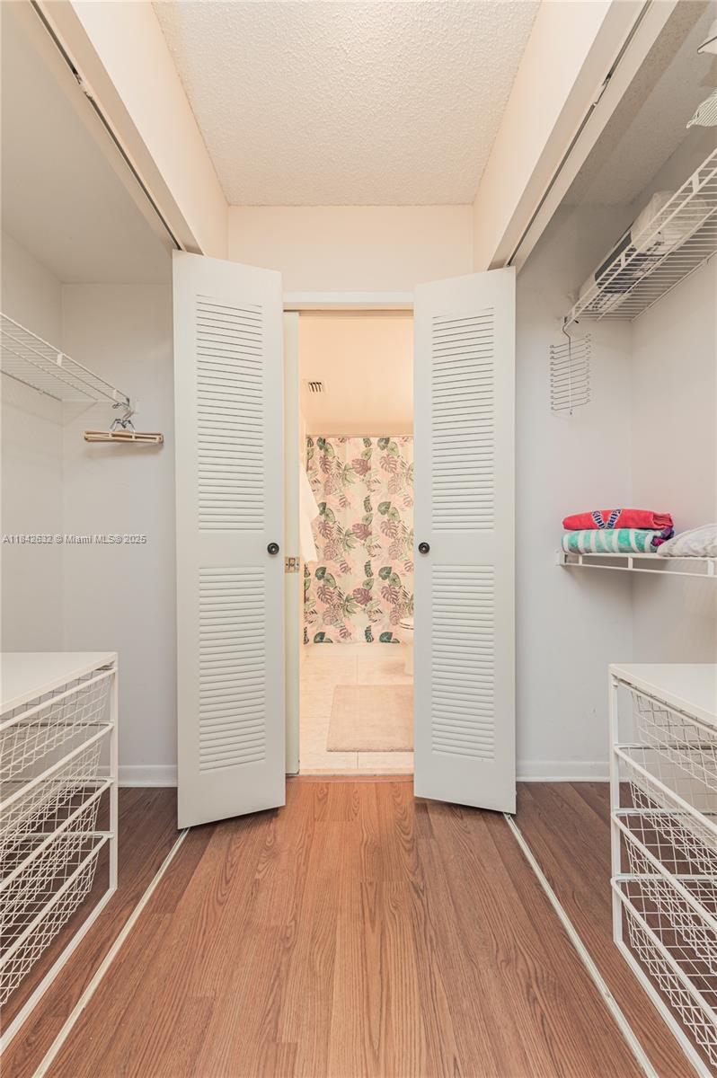 THE YACHT CLUB AT AVENTURA - Residential Lease