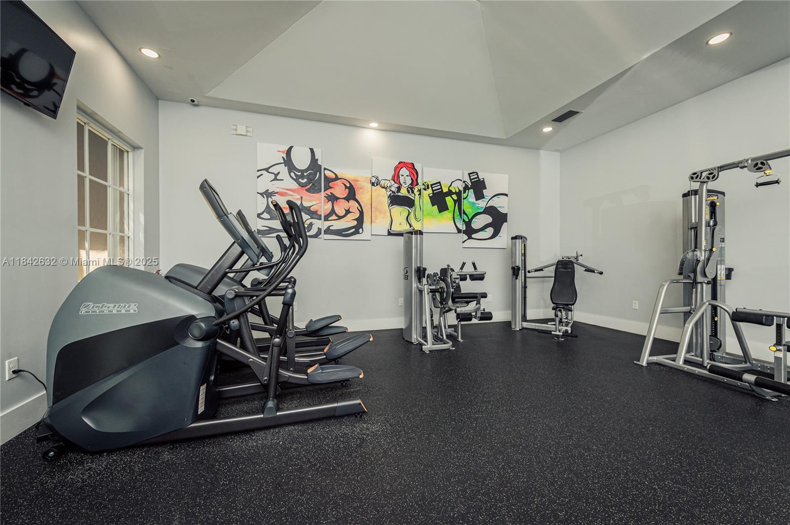 THE YACHT CLUB AT AVENTURA - Residential Lease