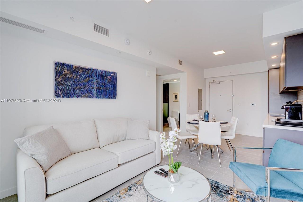 Rental Property at 227 Ne 2nd St 2205, Miami, Broward County, Florida - Bedrooms: 1 
Bathrooms: 1  - $3,900 MO.