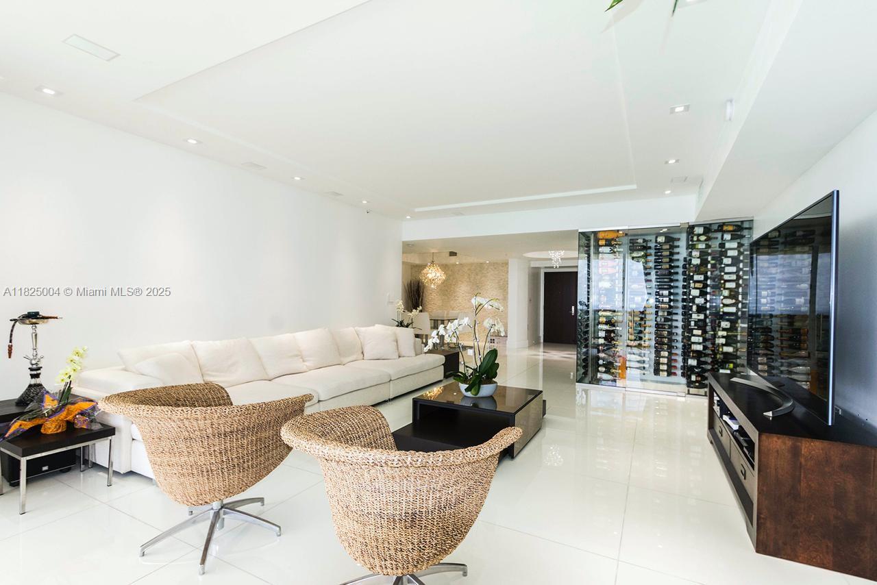 16275 Collins Ave 2401