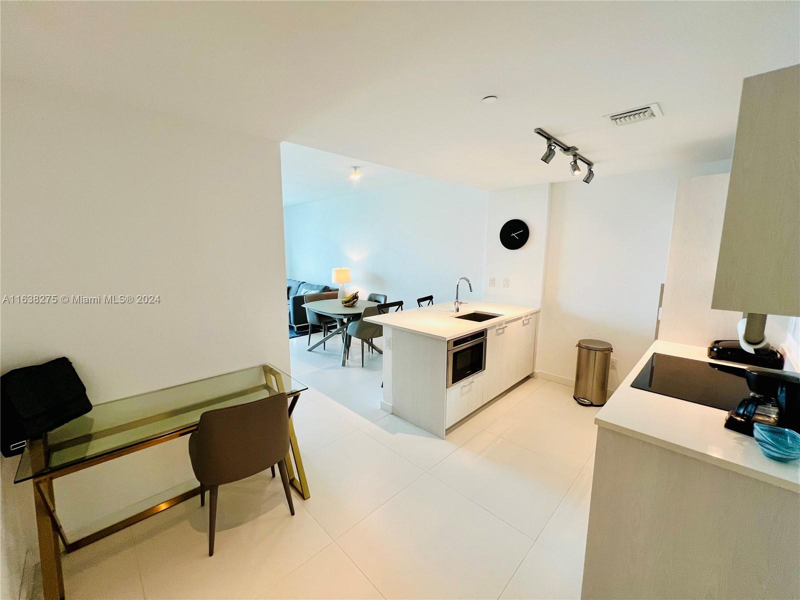 PARAISO BAYVIEWS CONDO - Residential