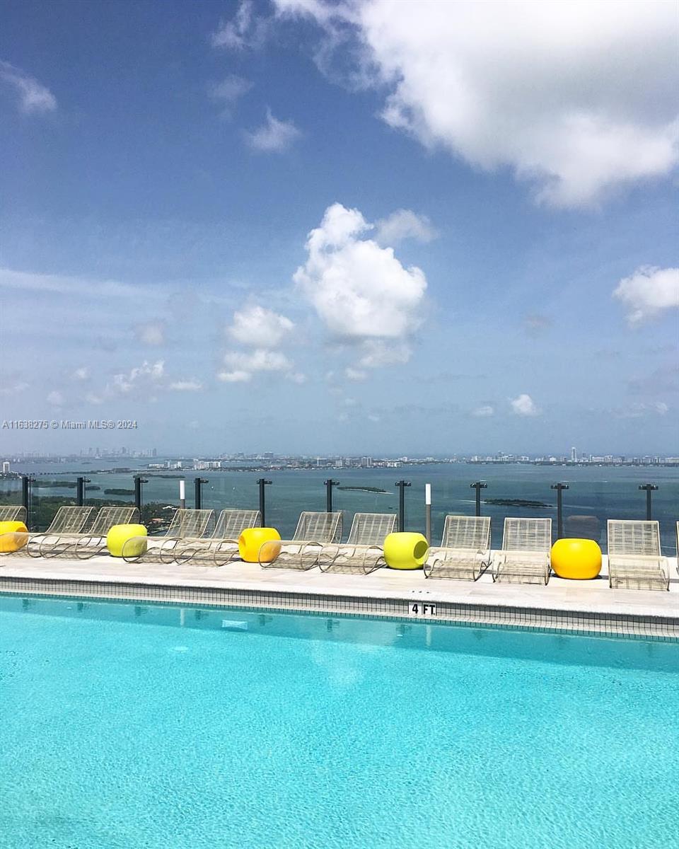 PARAISO BAYVIEWS CONDO - Residential