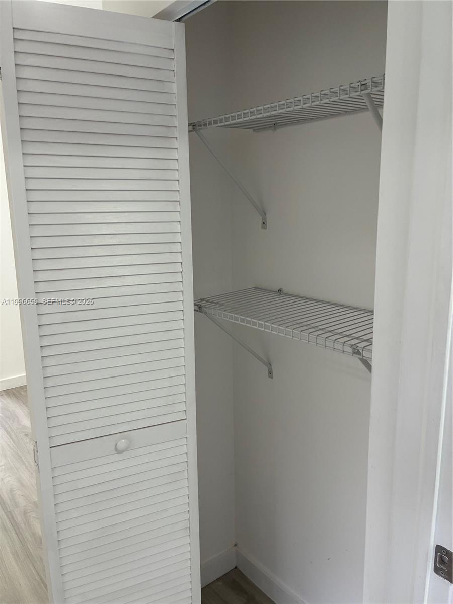 BEACON MANOR - Residential Lease