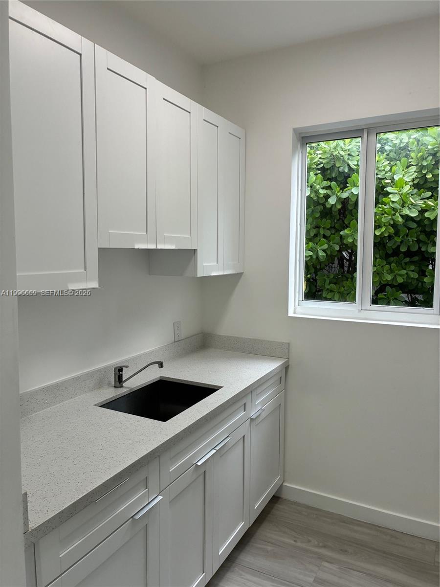 BEACON MANOR - Residential Lease