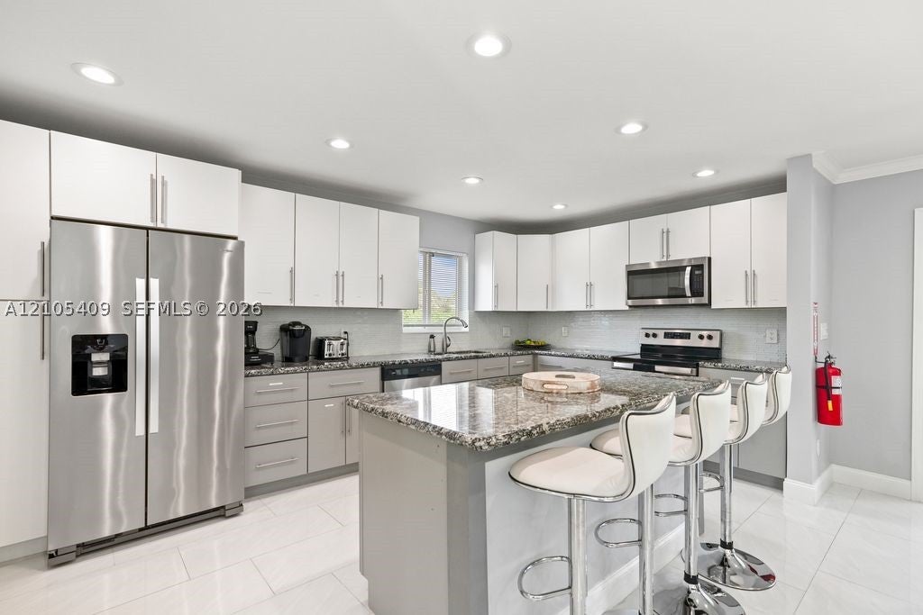 1501 NE 40th Ct