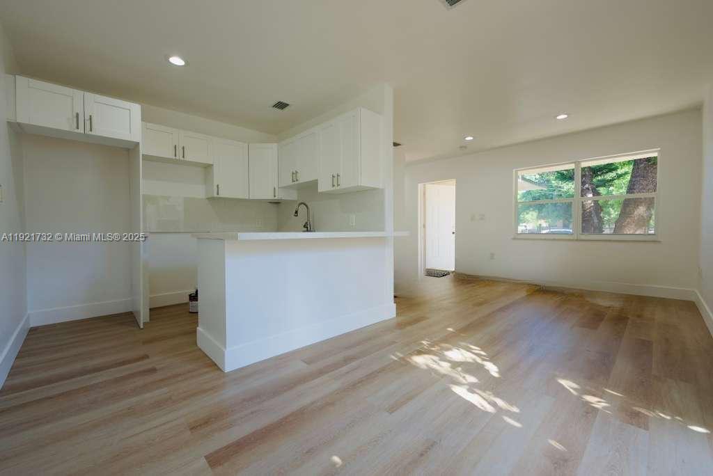 BISCAYNE BLVD PARK - Residential Lease