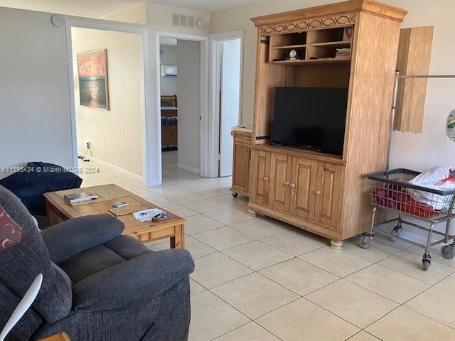 Photo 6 of 28 of 22 SE 3rd Ter 10 condo