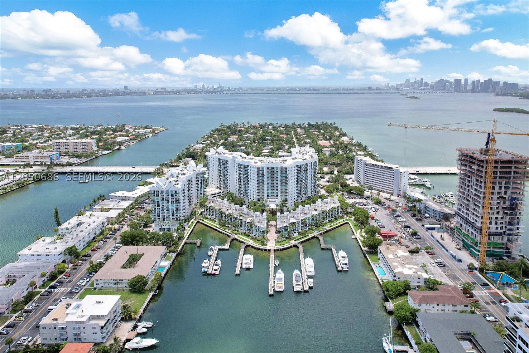 7900 Harbor Island Dr 610