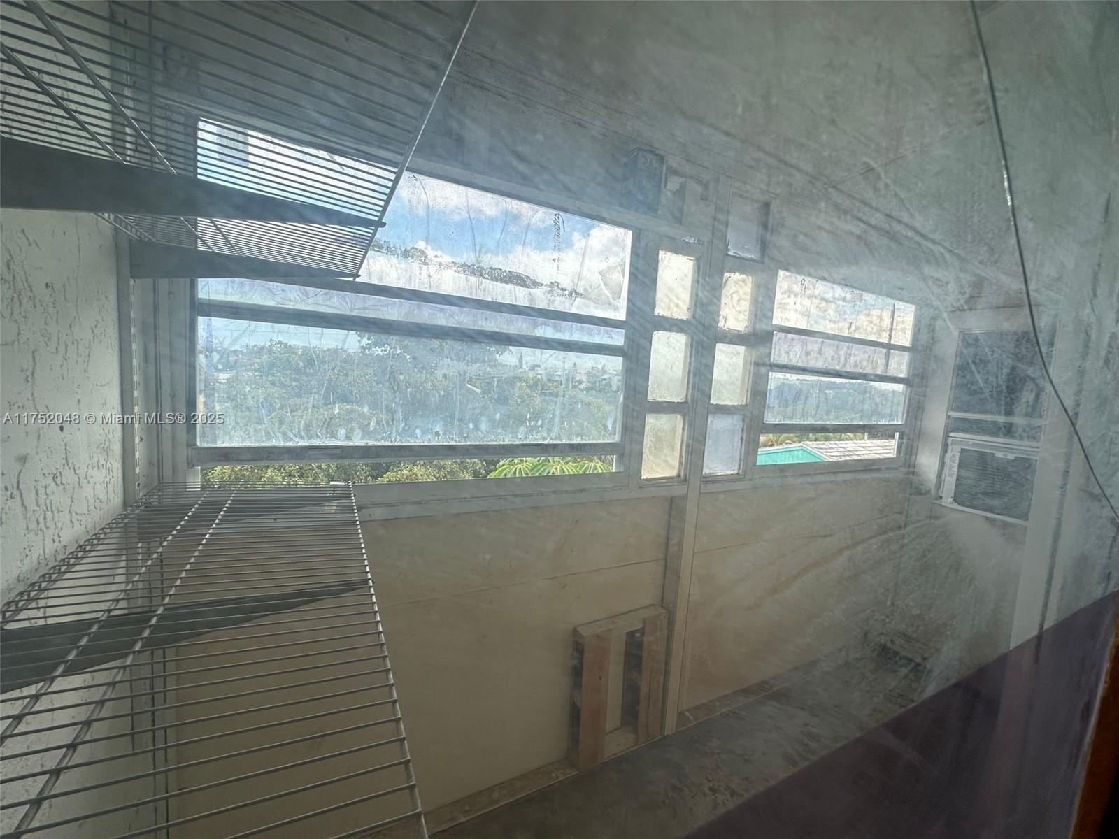 NEWPORT AT LAUDERHILL CON - Residential