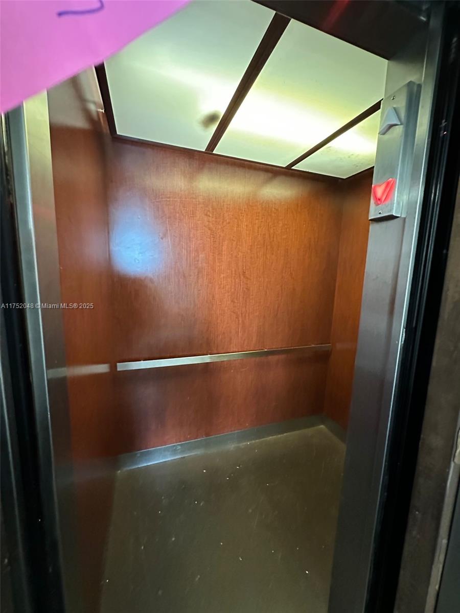 NEWPORT AT LAUDERHILL CON - Residential