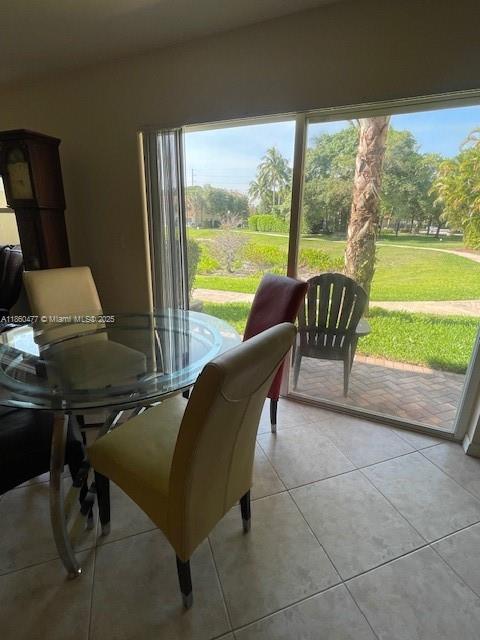 ROYAL WOODS CONDO - Residential Lease