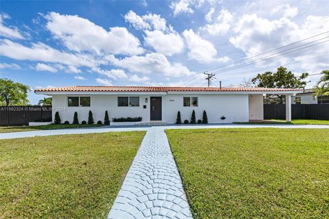 Single Family Residence in Miami FL 9000 18th Ter Ter.jpg