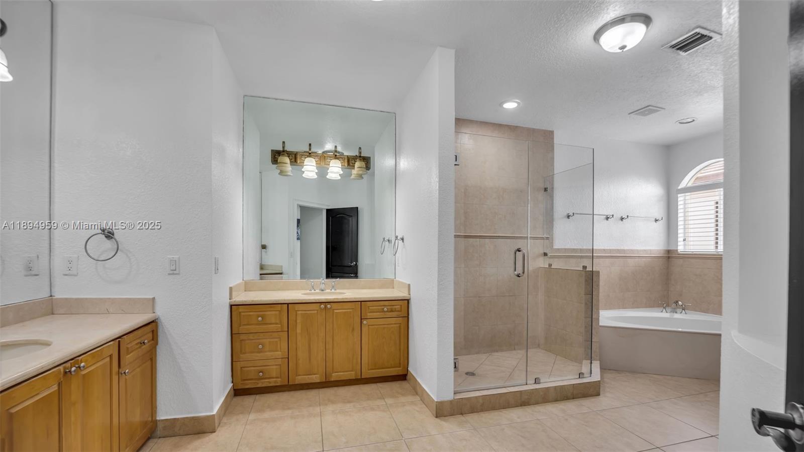 ISABELLA ESTATES - Residential