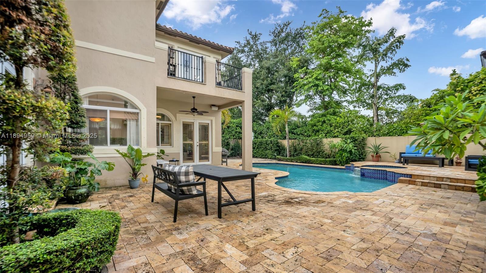 ISABELLA ESTATES - Residential