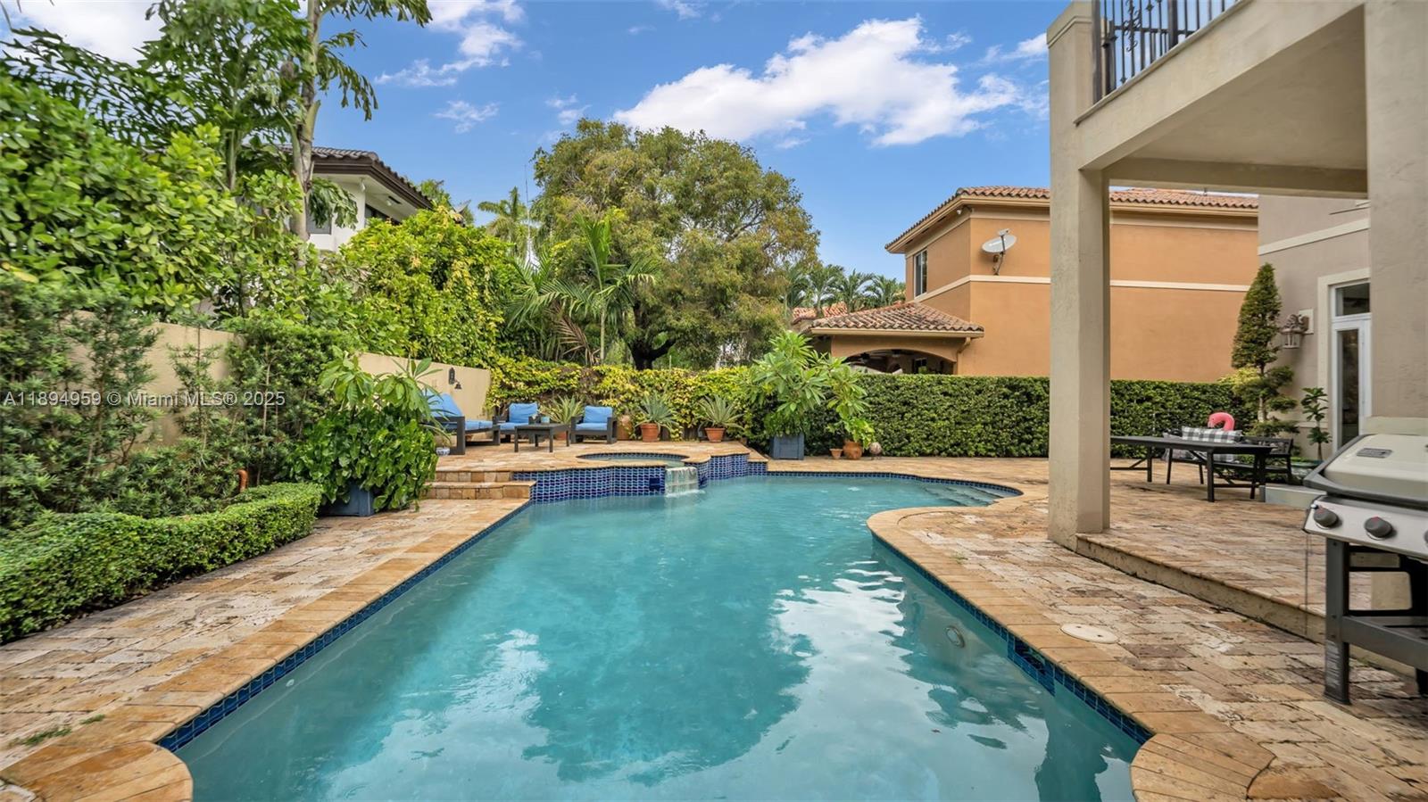 ISABELLA ESTATES - Residential