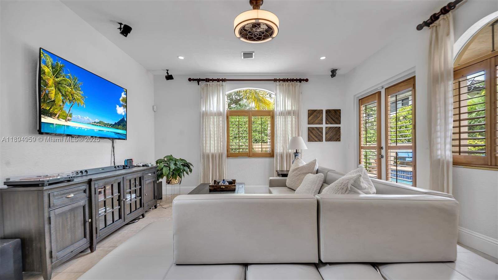 ISABELLA ESTATES - Residential