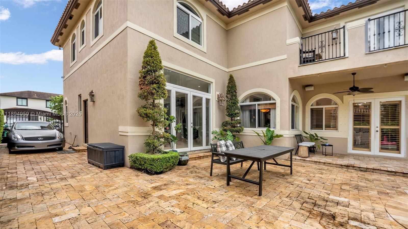 ISABELLA ESTATES - Residential