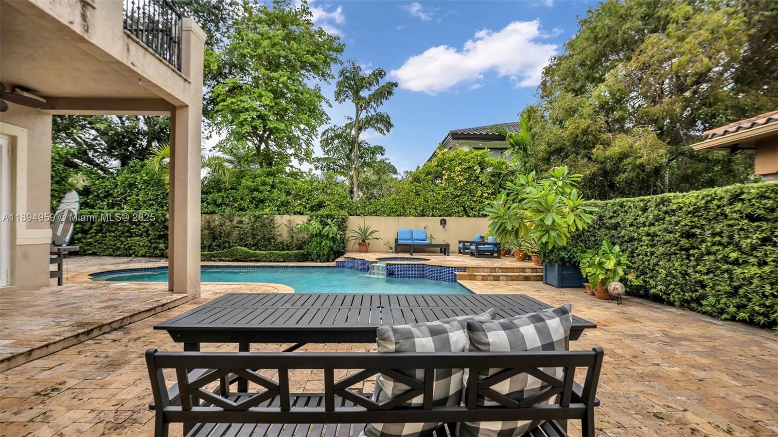 ISABELLA ESTATES - Residential