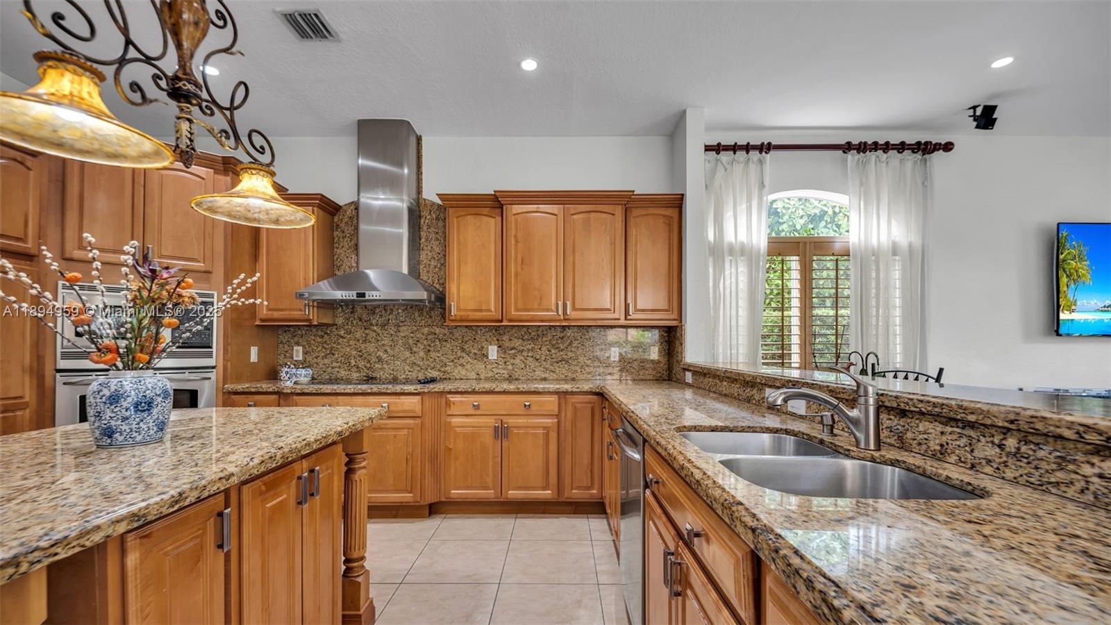 ISABELLA ESTATES - Residential