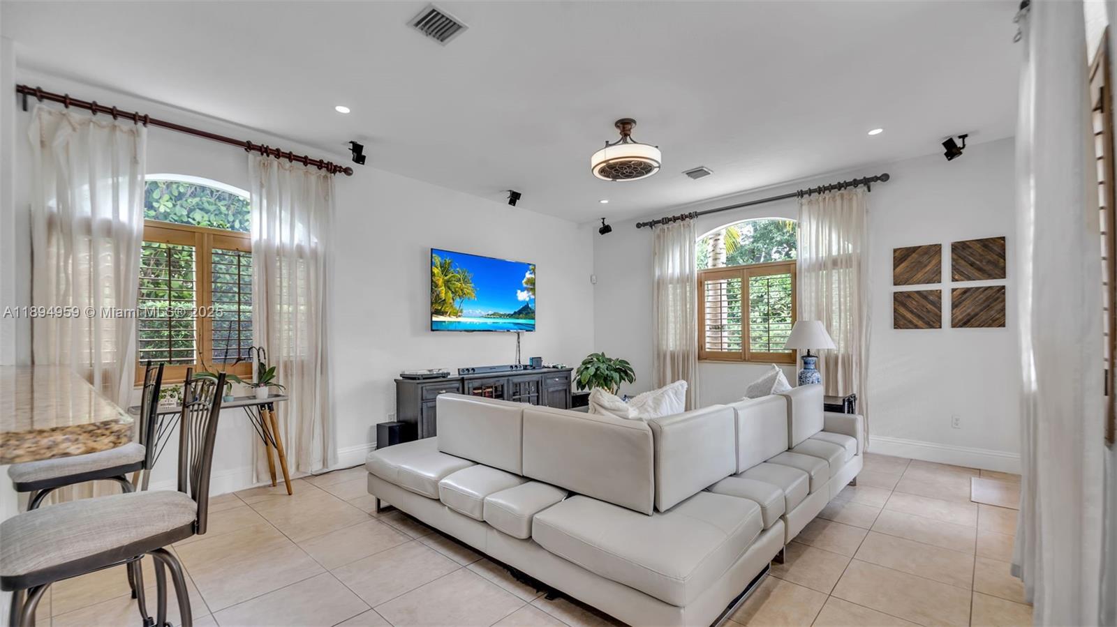 ISABELLA ESTATES - Residential