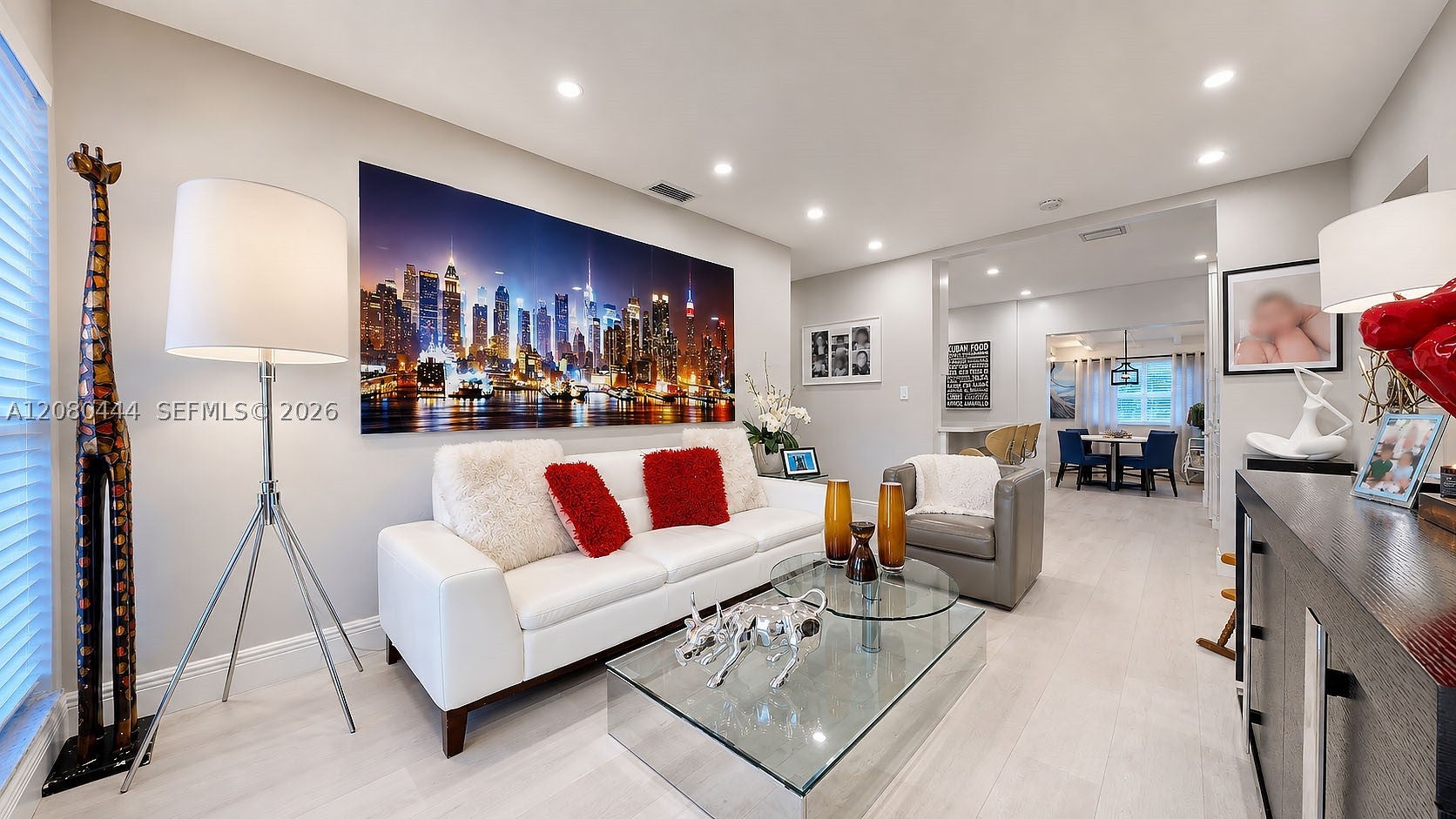 6 Carmona Ave