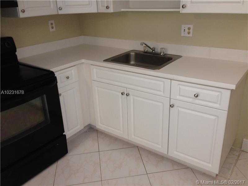 MANORS OF INVERRARY - Residential Lease