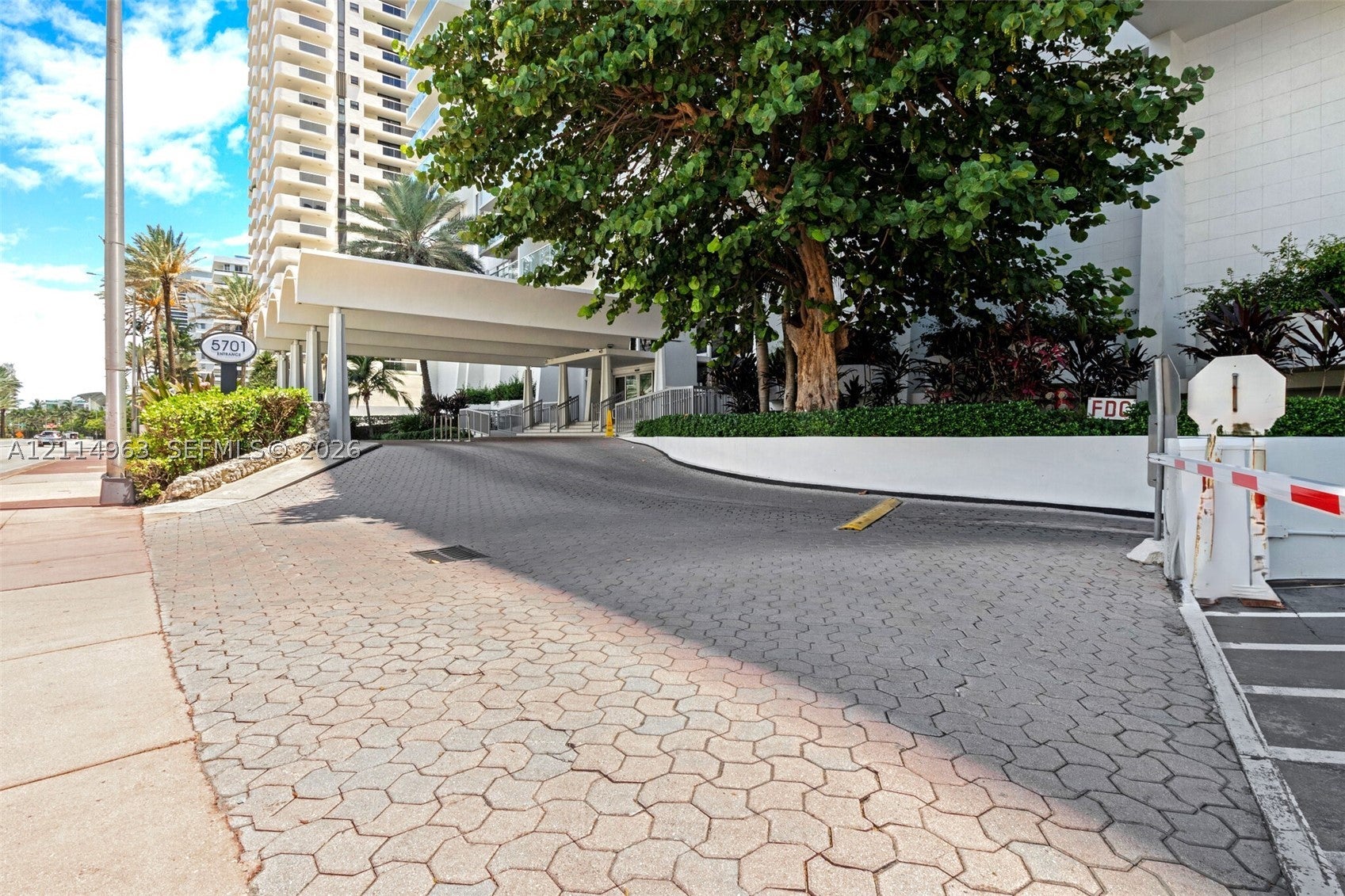 5701 Collins Ave 607, Miami Beach FL 33140